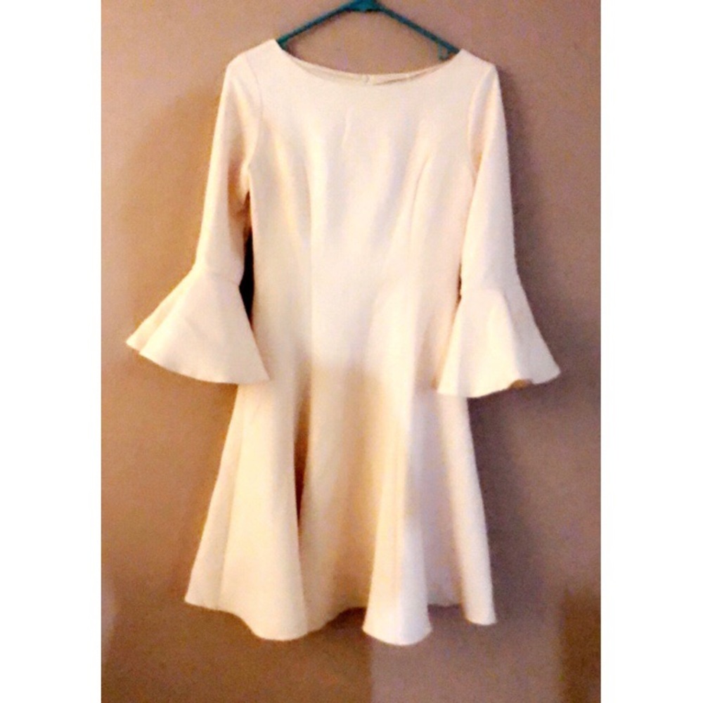 Champagne Midi Dress With Flared Sleeves (Metisu)